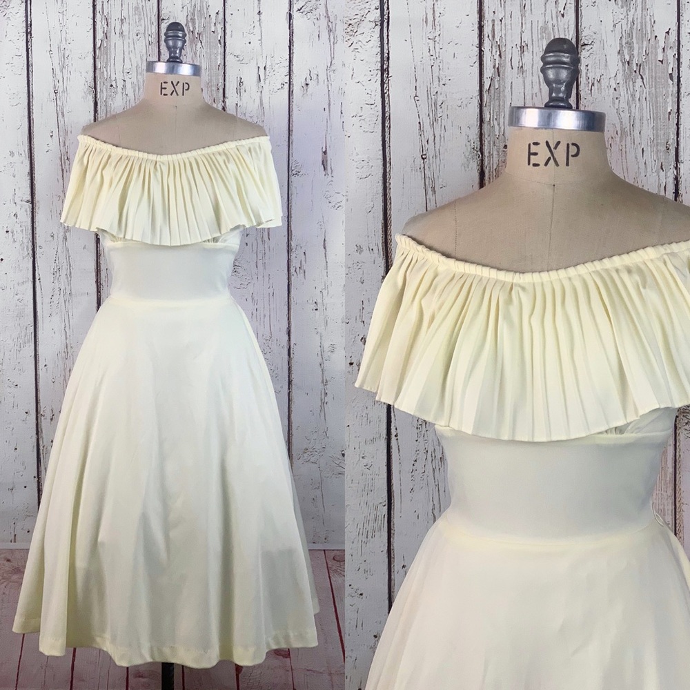 Vintage cream 70s dress